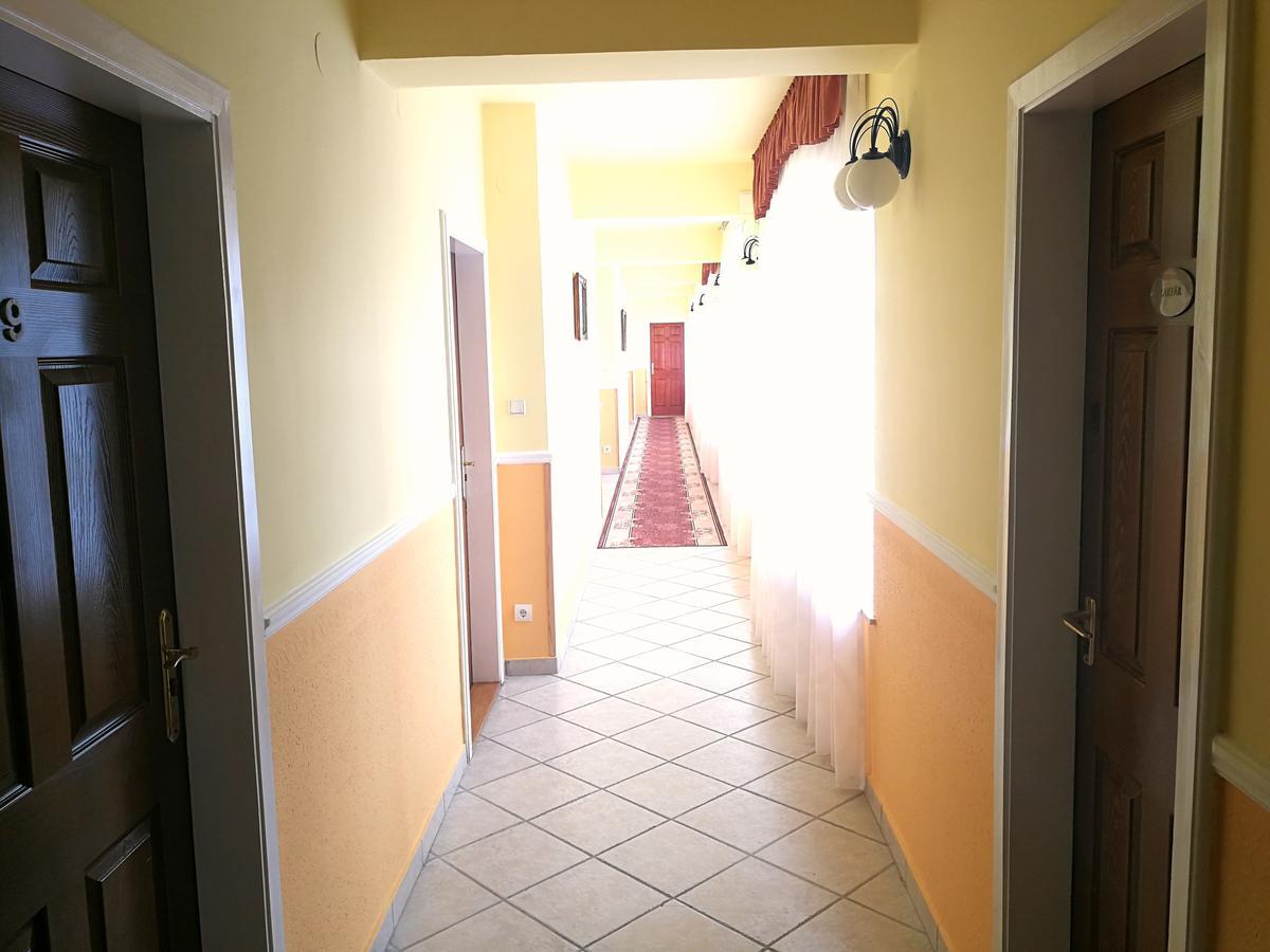Hotel Korona Hajduszoboszlo Exterior foto